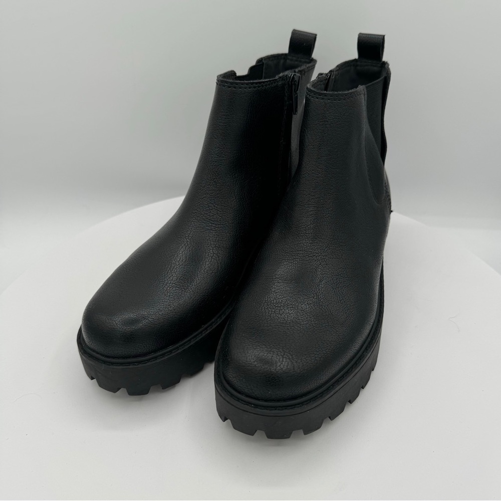 ZODIAC WOMENS SHILOH LUG SOLE CHELSEA BOOTIES SIZE 7 COLOR BLACK NWT